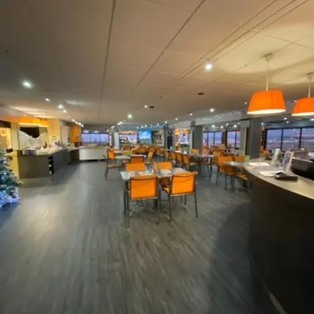 De La 2* Calais
