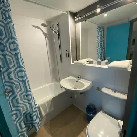 De La Otel 2*